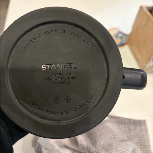 Stanley cup, black - Picture 3 of 4